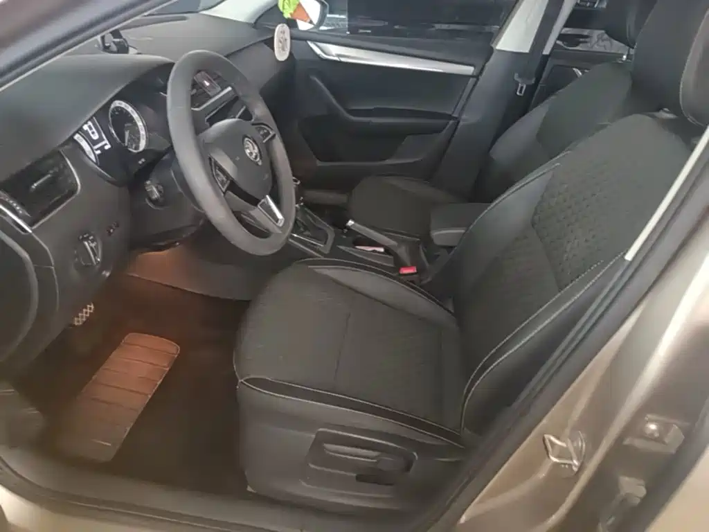 Skoda Octavia — миниатюра 15