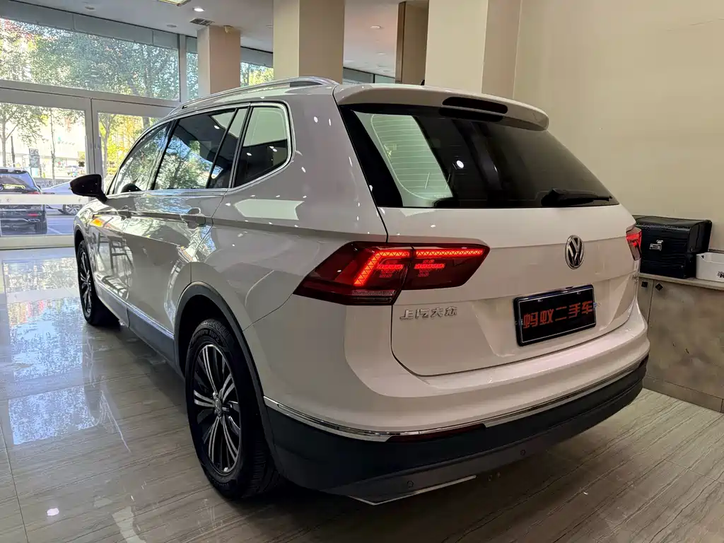 Volkswagen Tiguan L — миниатюра 4