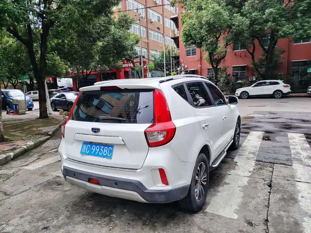Geely Vision X6 — миниатюра 8