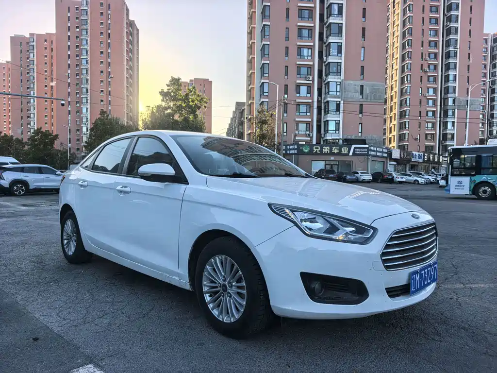 Ford Escort — миниатюра 5