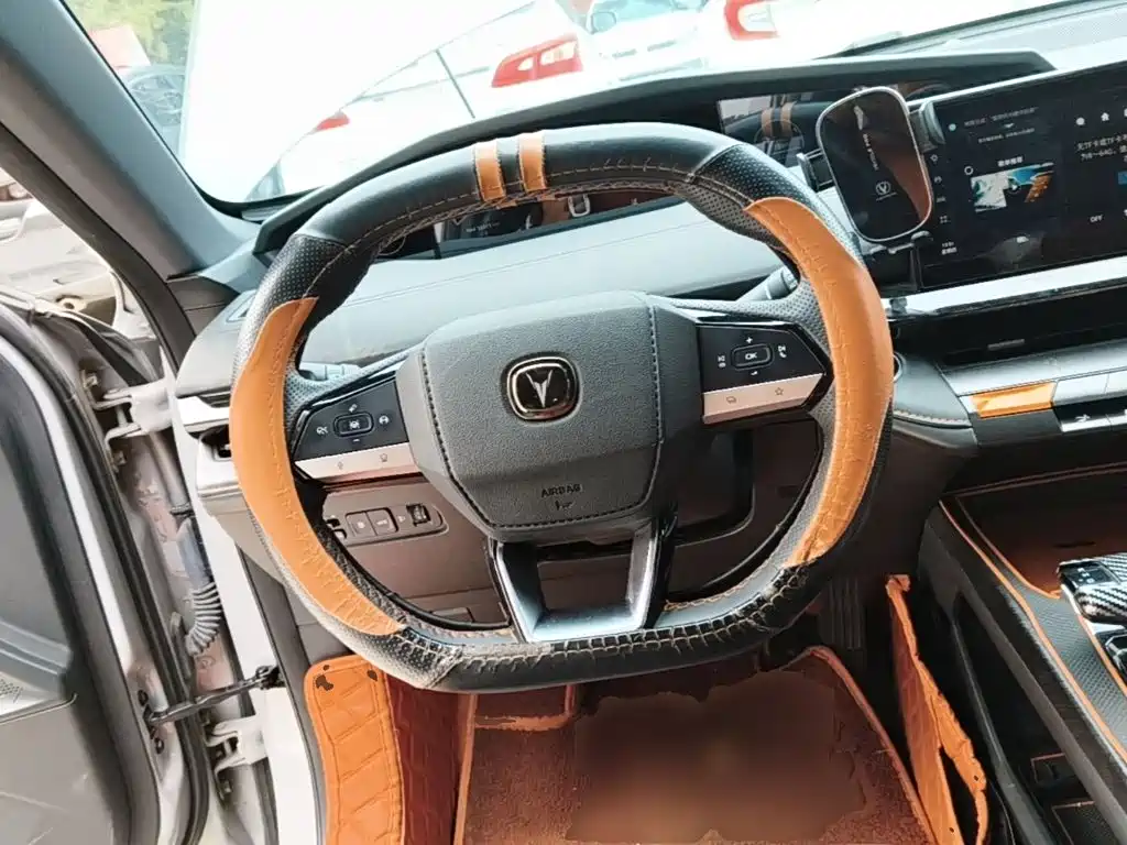 Changan UNI-V iDD — миниатюра 11