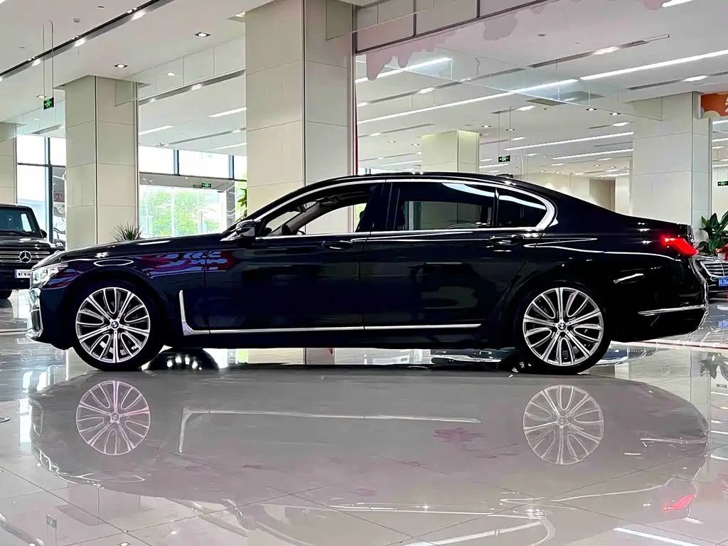 BMW 7 Series 7 2019 740Li Lead Luxury