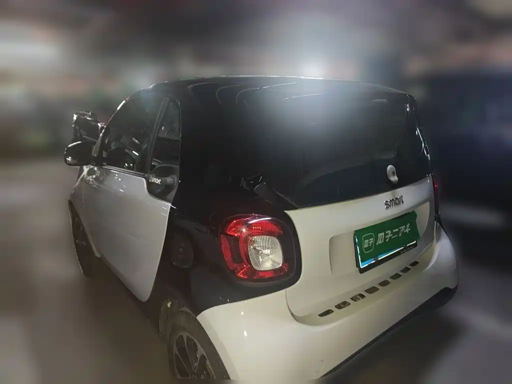 smart Smart Fortwo — миниатюра 4