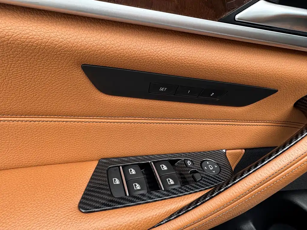 BMW 5 Series — миниатюра 19