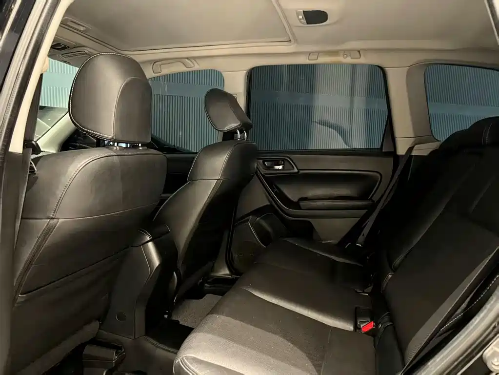 Subaru Forester 2.5i Auto Premium Edition, фото 6