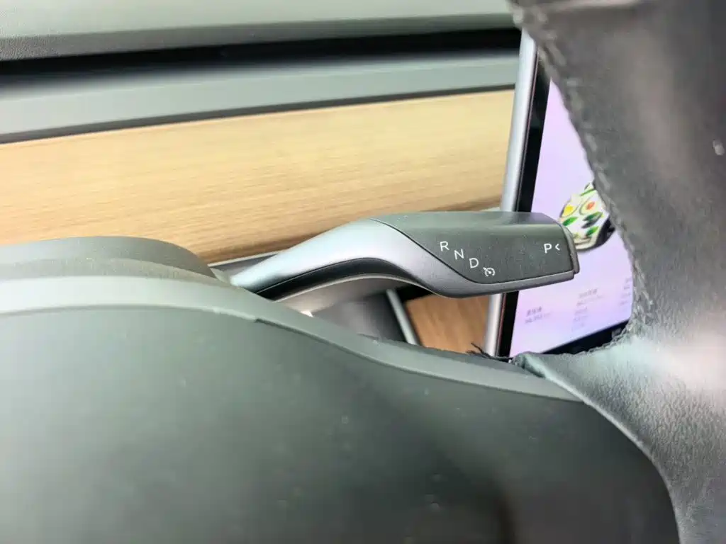 Tesla Model 3 — миниатюра 14