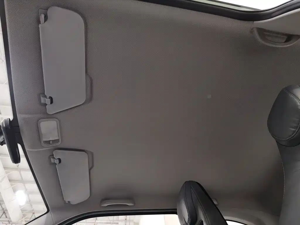 Wuling MINIEV — миниатюра 14