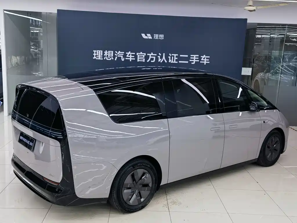 Li Auto MEGA 2025 Ultra