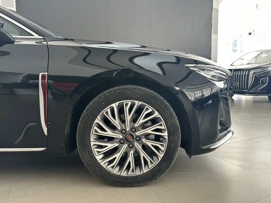 Hongqi Hongqi H5 — миниатюра 5