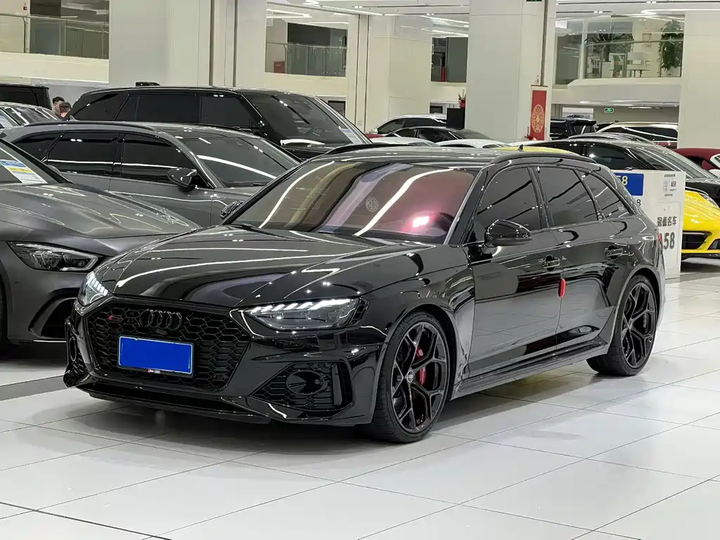 Audi RS 4