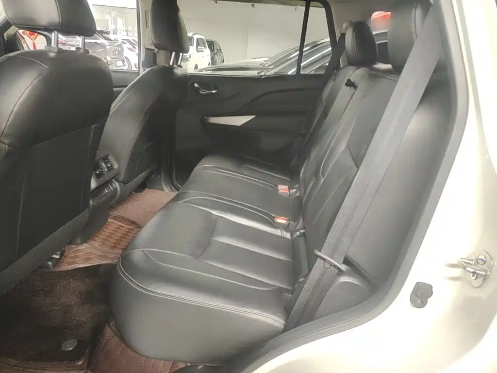 Nissan Terra — миниатюра 17