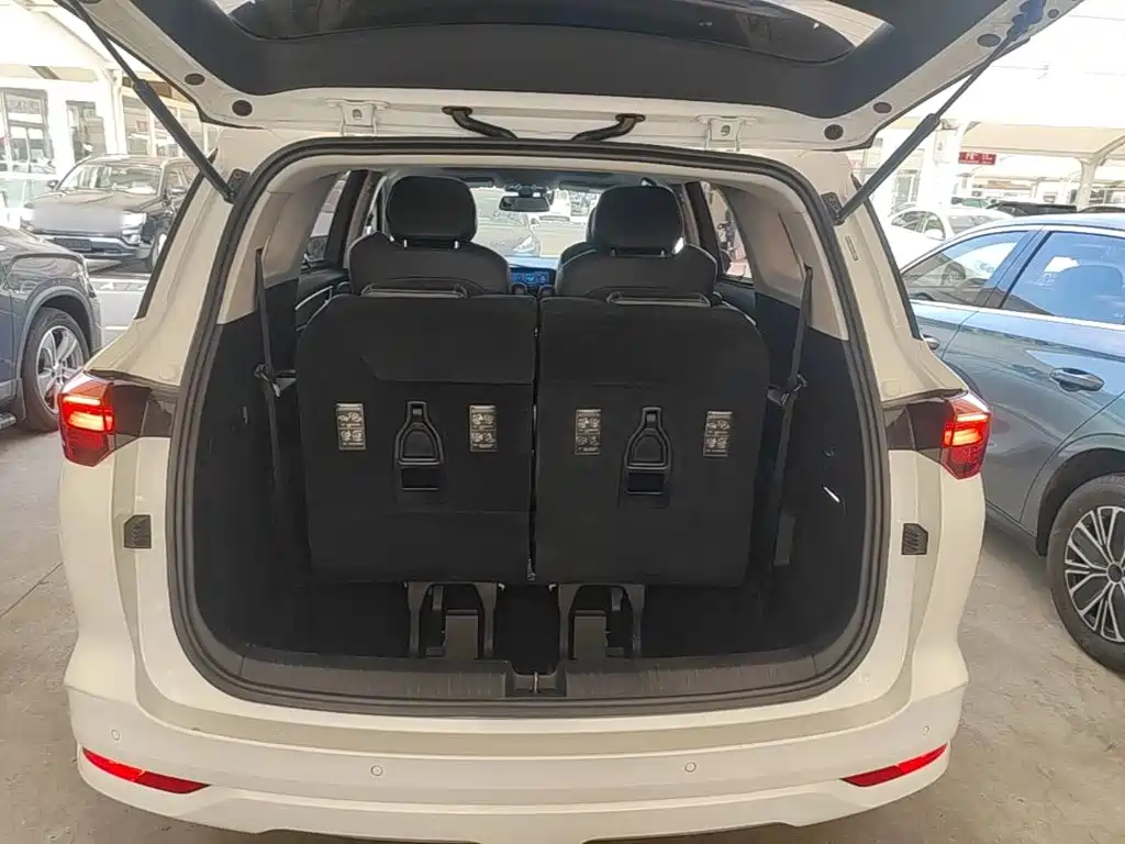Wuling Victory — миниатюра 19