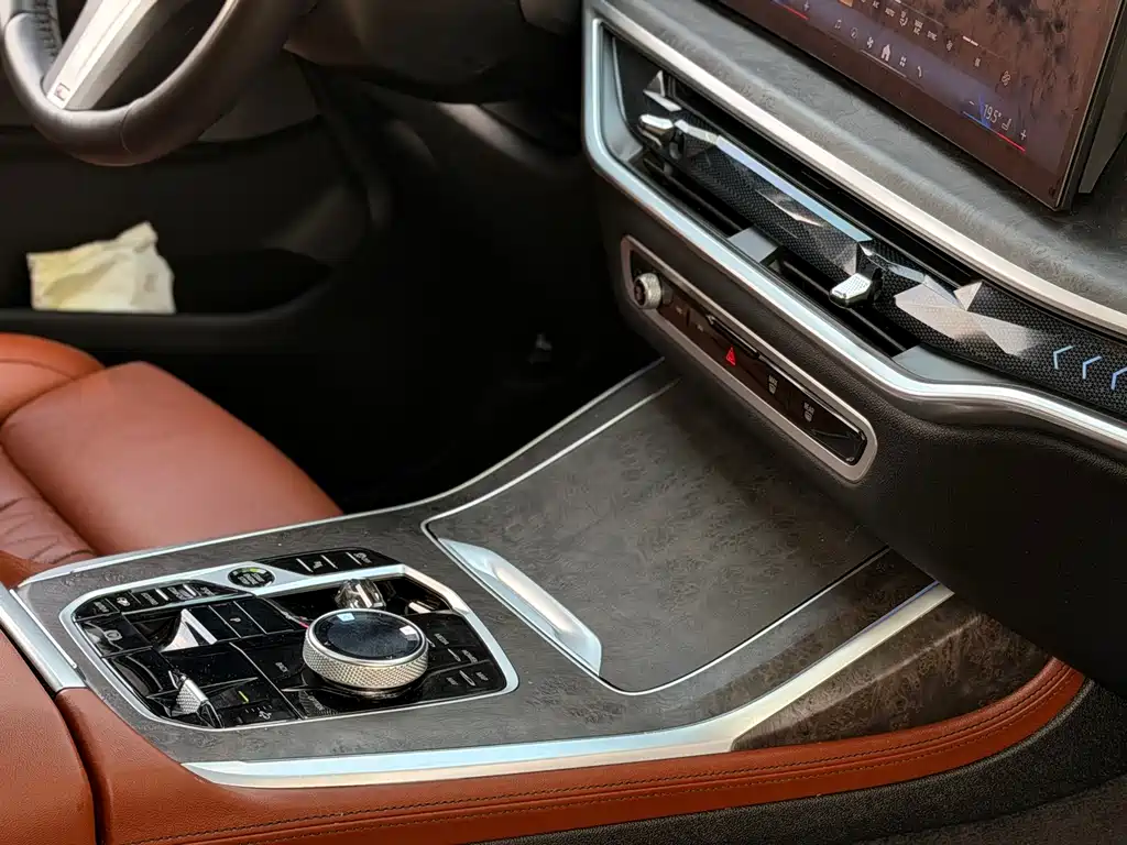 BMW X7 — миниатюра 13