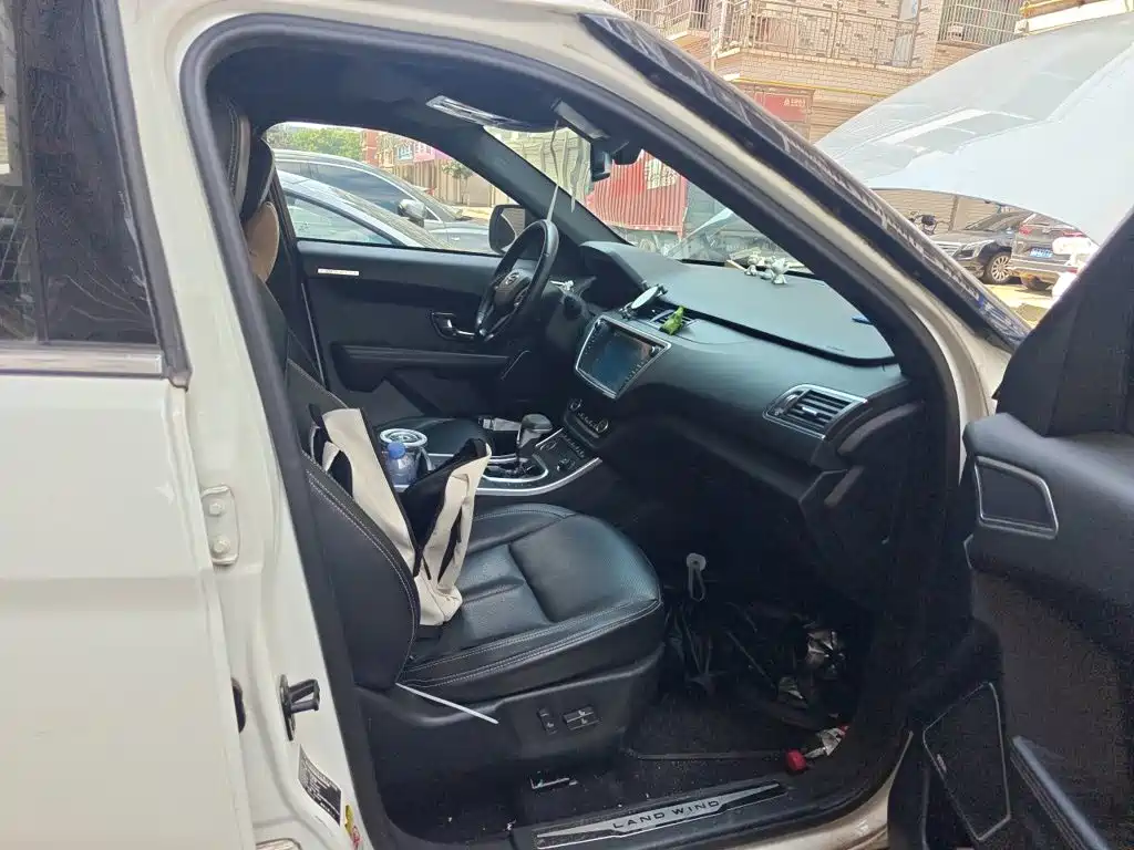 Landwind Landwind X7 — миниатюра 19