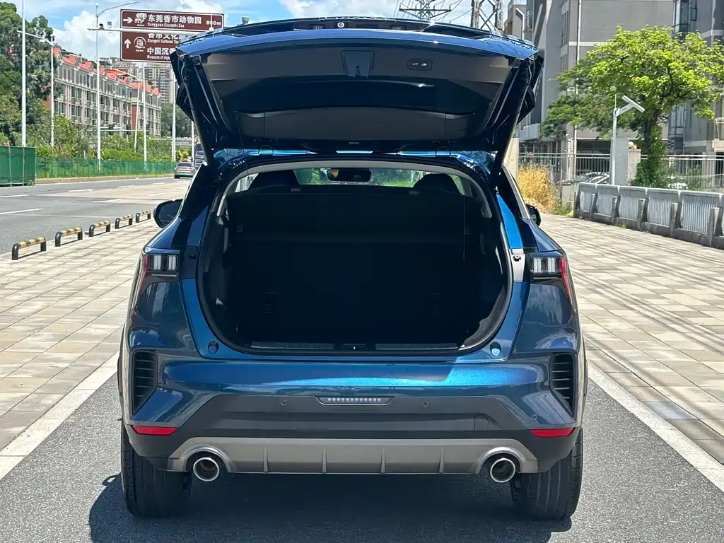 Lynk & Co 06 2020 1.5T Halo