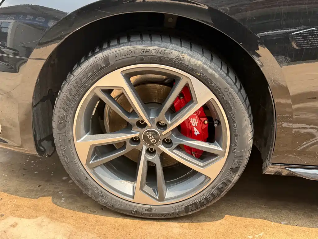 Audi A4L 2022 40 TFSI Fashion