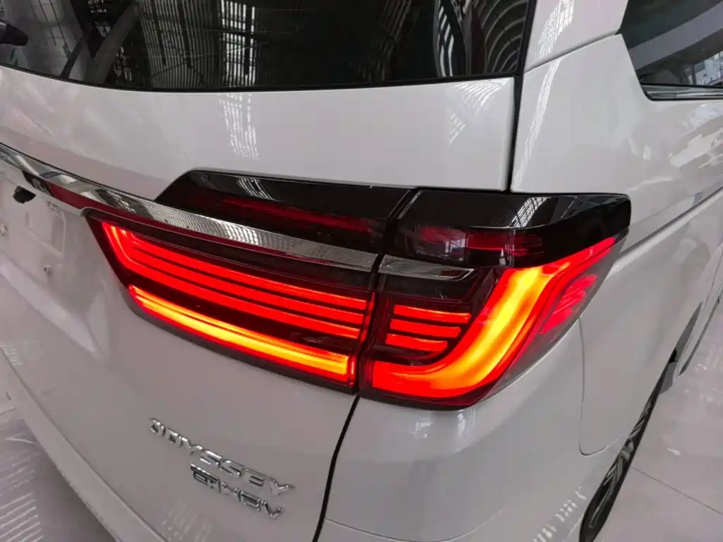 Honda Odyssey — миниатюра 8