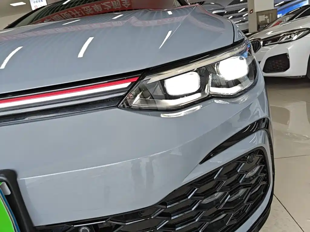 Volkswagen Golf — миниатюра 18