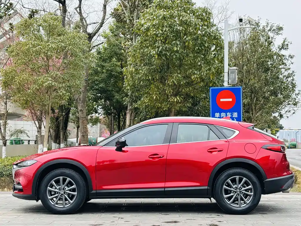 MAZDA CX 4