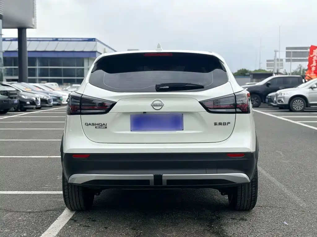 Nissan Qashqai — миниатюра 10