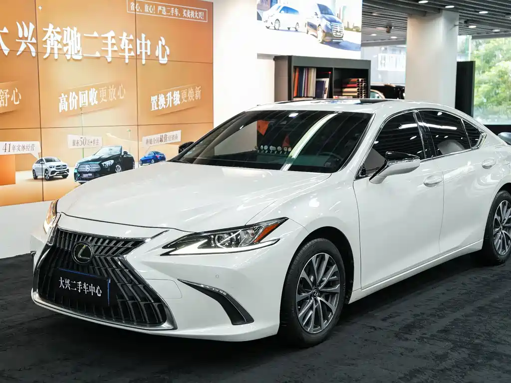 Lexus ES 2022 200 Luxury