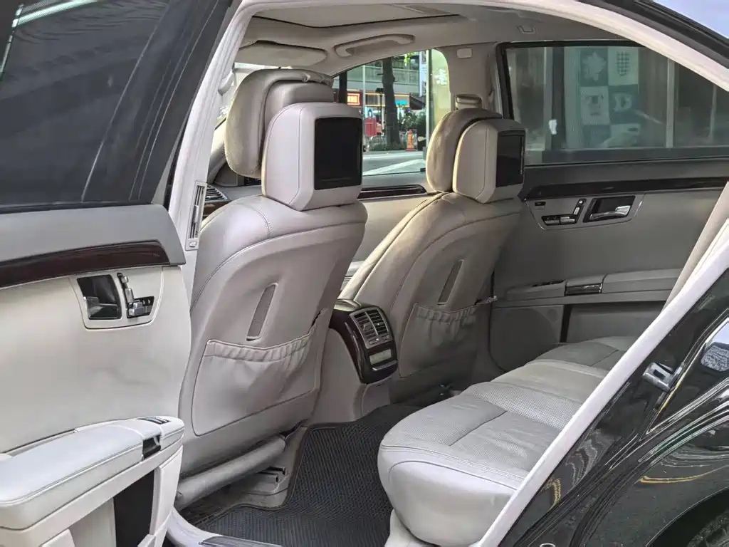 Mercedes-Benz S-Class — миниатюра 17