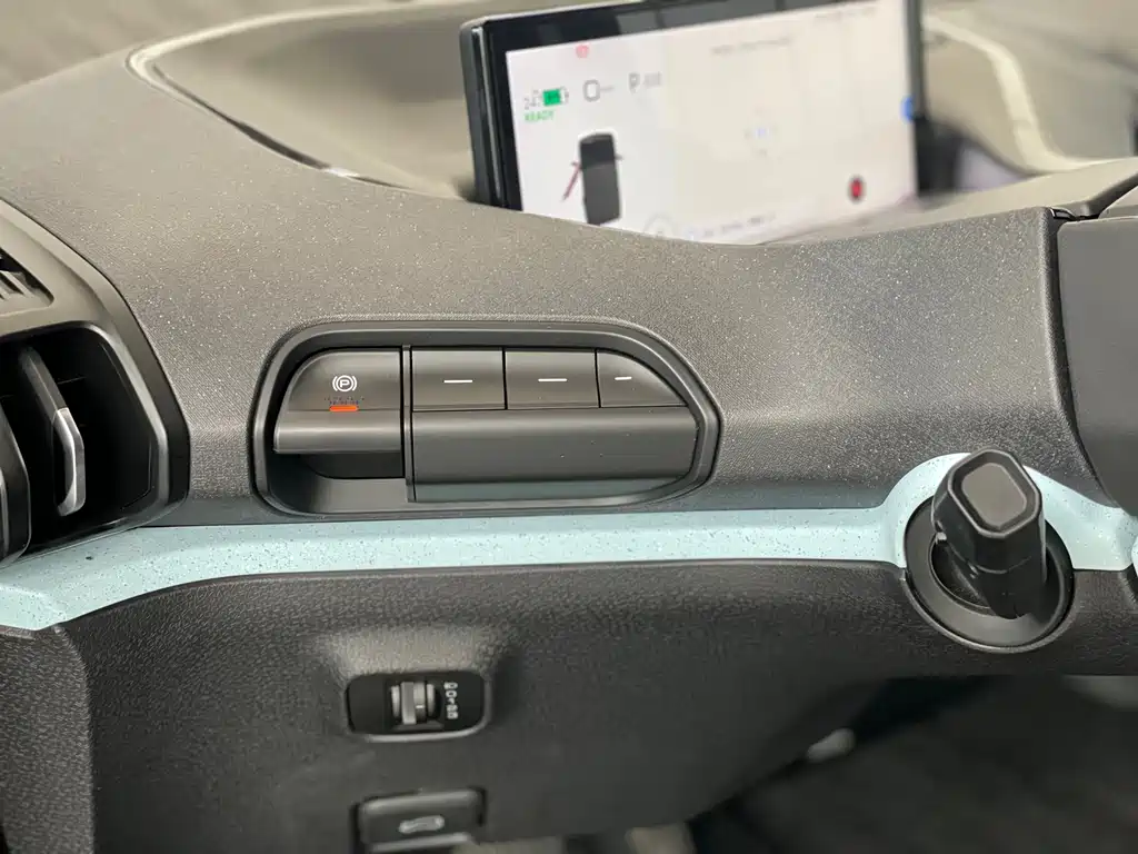 Baojun E300 — миниатюра 13
