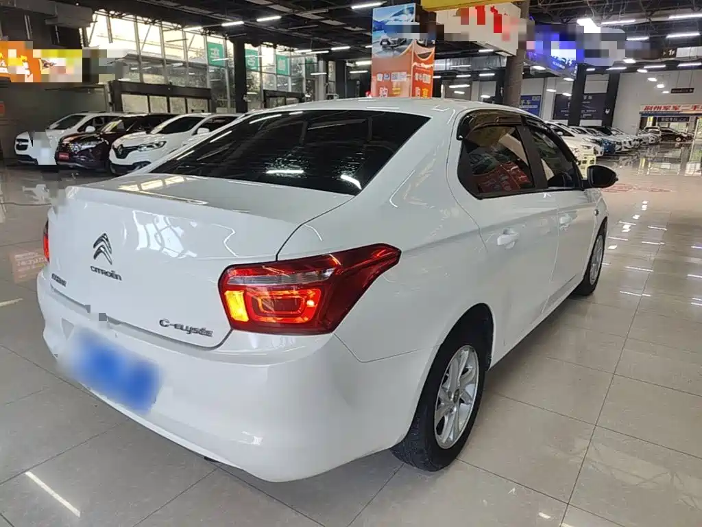 Citroen Elysee — миниатюра 7