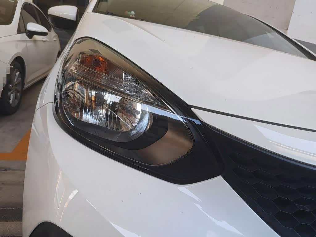 Honda Fit 1.5 л 2022 г. Белый, пробег 32599 км