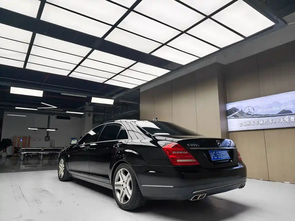 Mercedes-Benz S-Class — миниатюра 9