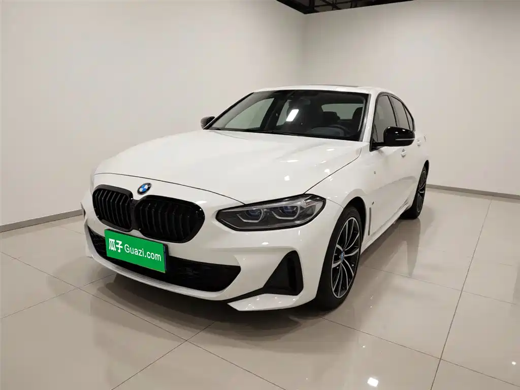 BMW 1 Series 2021