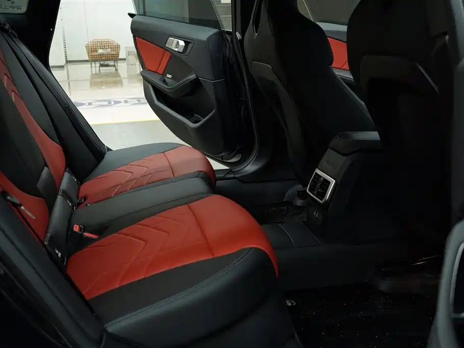 BMW M235L — миниатюра 10