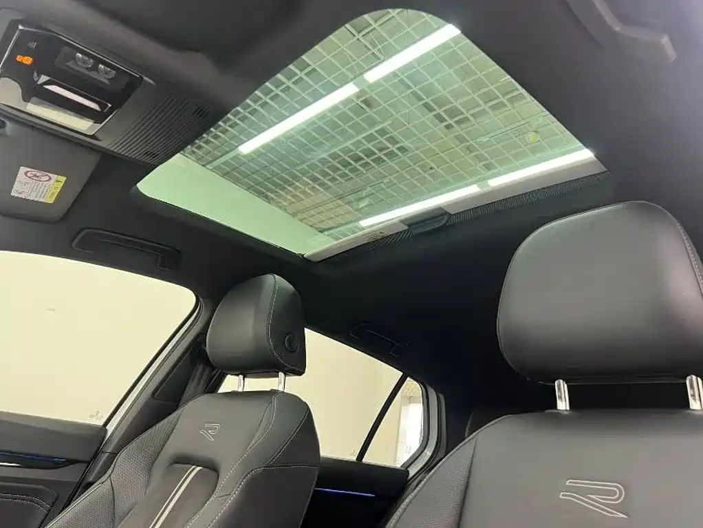 Volkswagen Golf — миниатюра 14