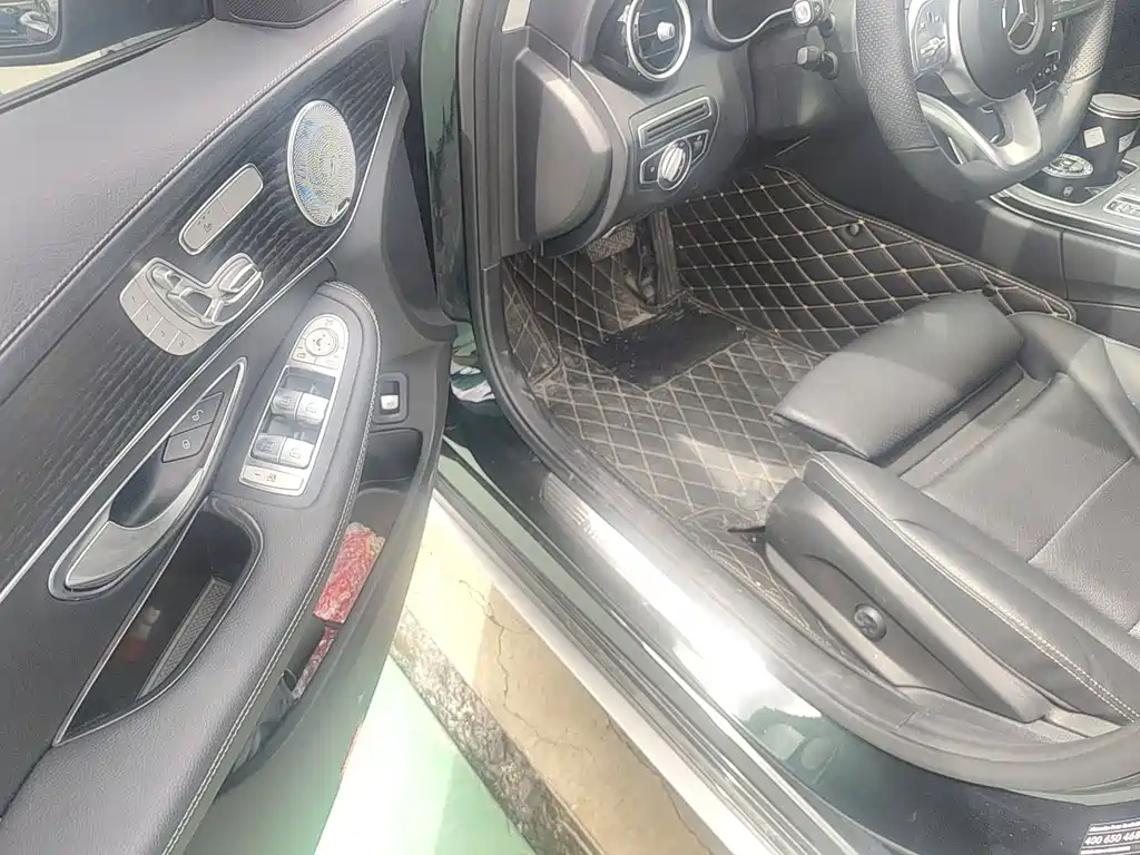 Mercedes-Benz C-Class — миниатюра 3
