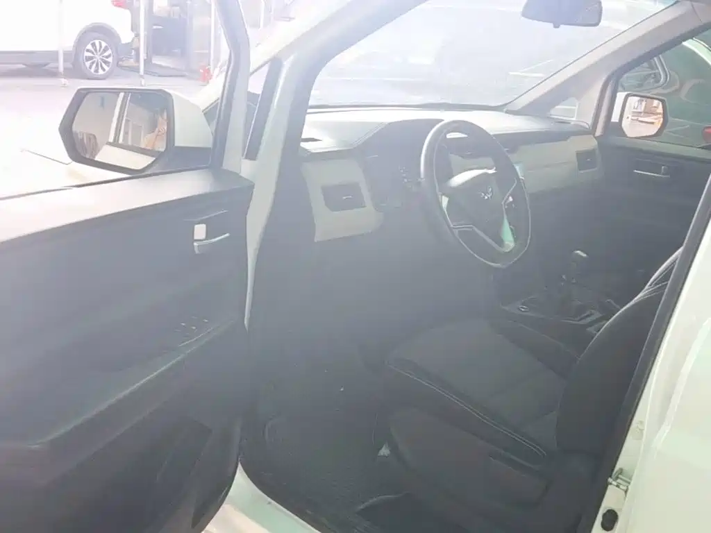 Wuling Hongguang PLUS — миниатюра 16