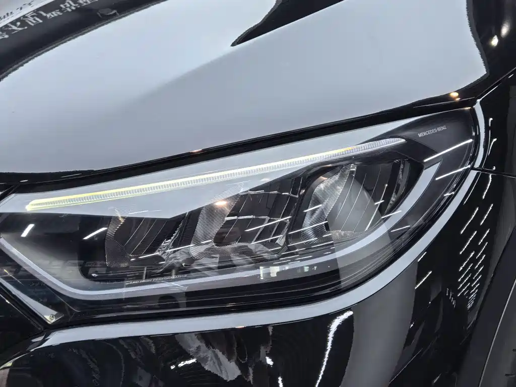 Mercedes-Benz EQE SUV — миниатюра 18