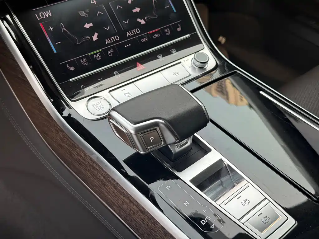 Audi A8 — миниатюра 9
