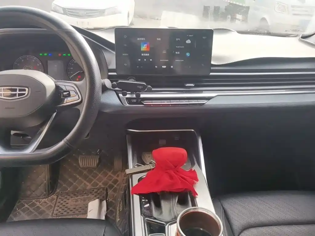Geely Emgrand — миниатюра 13