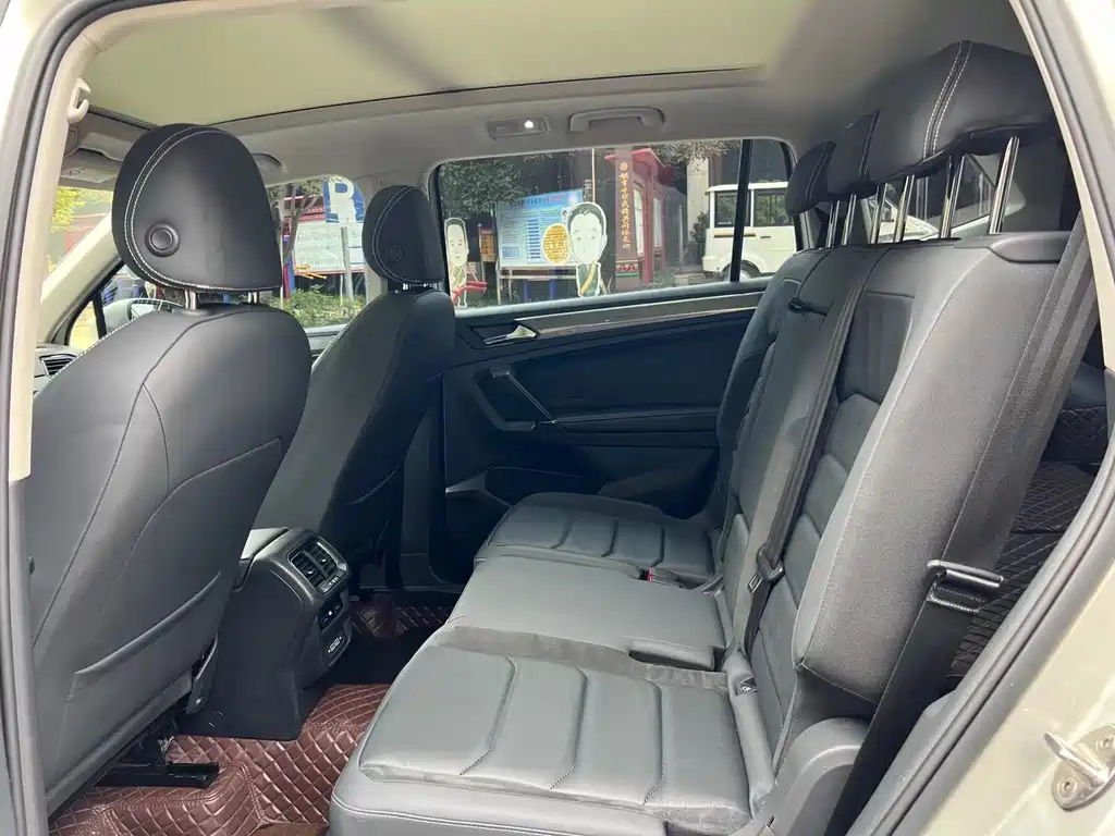 Volkswagen Tiguan L L 2021 330TSI AT R-Line Flagship