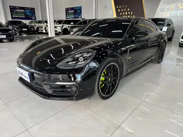 PORSCHE PANAMERA 2023