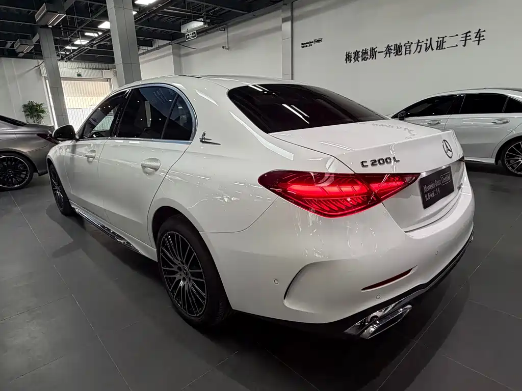 Mercedes-Benz C-Class 2023 — фото 4
