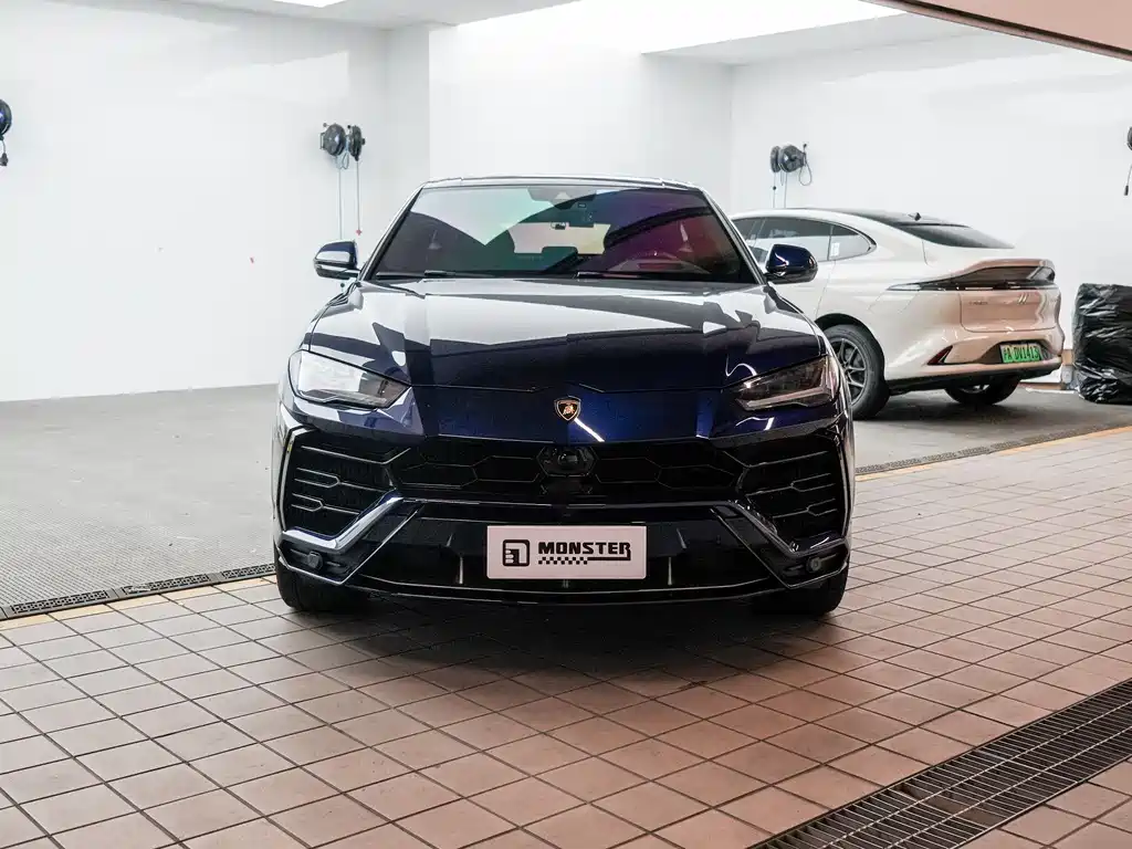 Lamborghini Urus - фото 2