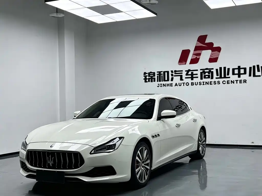 Maserati Quattroporte