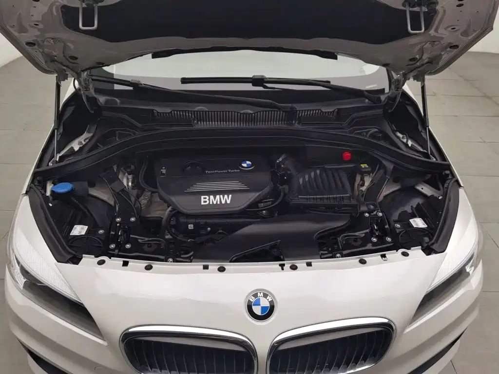BMW 2 Series Active Tourer — миниатюра 6