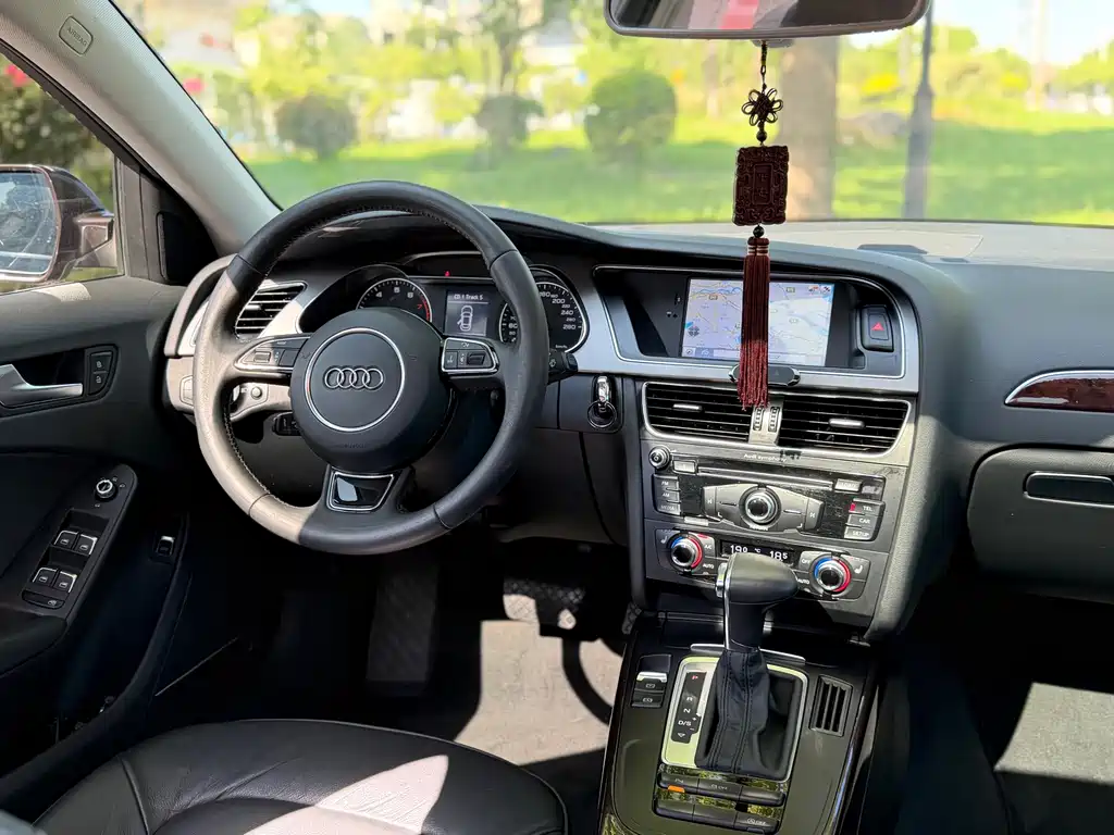 Audi A4L — миниатюра 10