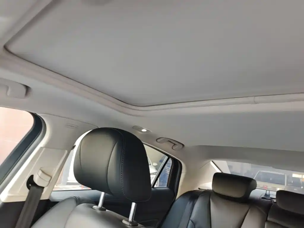 Hongqi Hongqi H5 — миниатюра 18