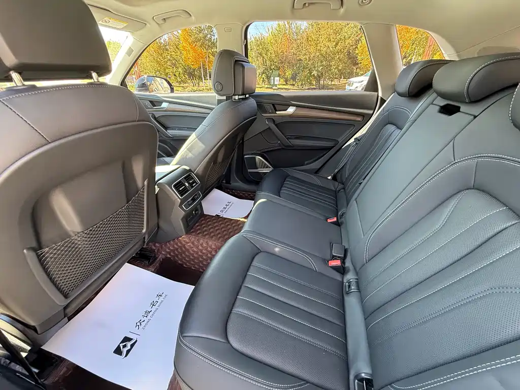 Audi Q5L — миниатюра 5