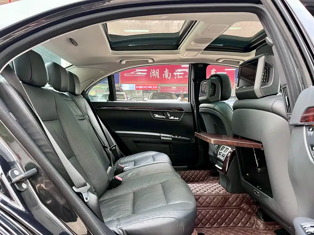 Mercedes-Benz S-Class — миниатюра 10