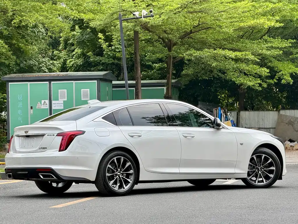 Cadillac CT5 — миниатюра 5