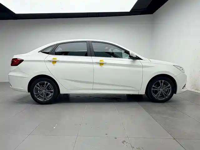Changan Eado DT — миниатюра 7
